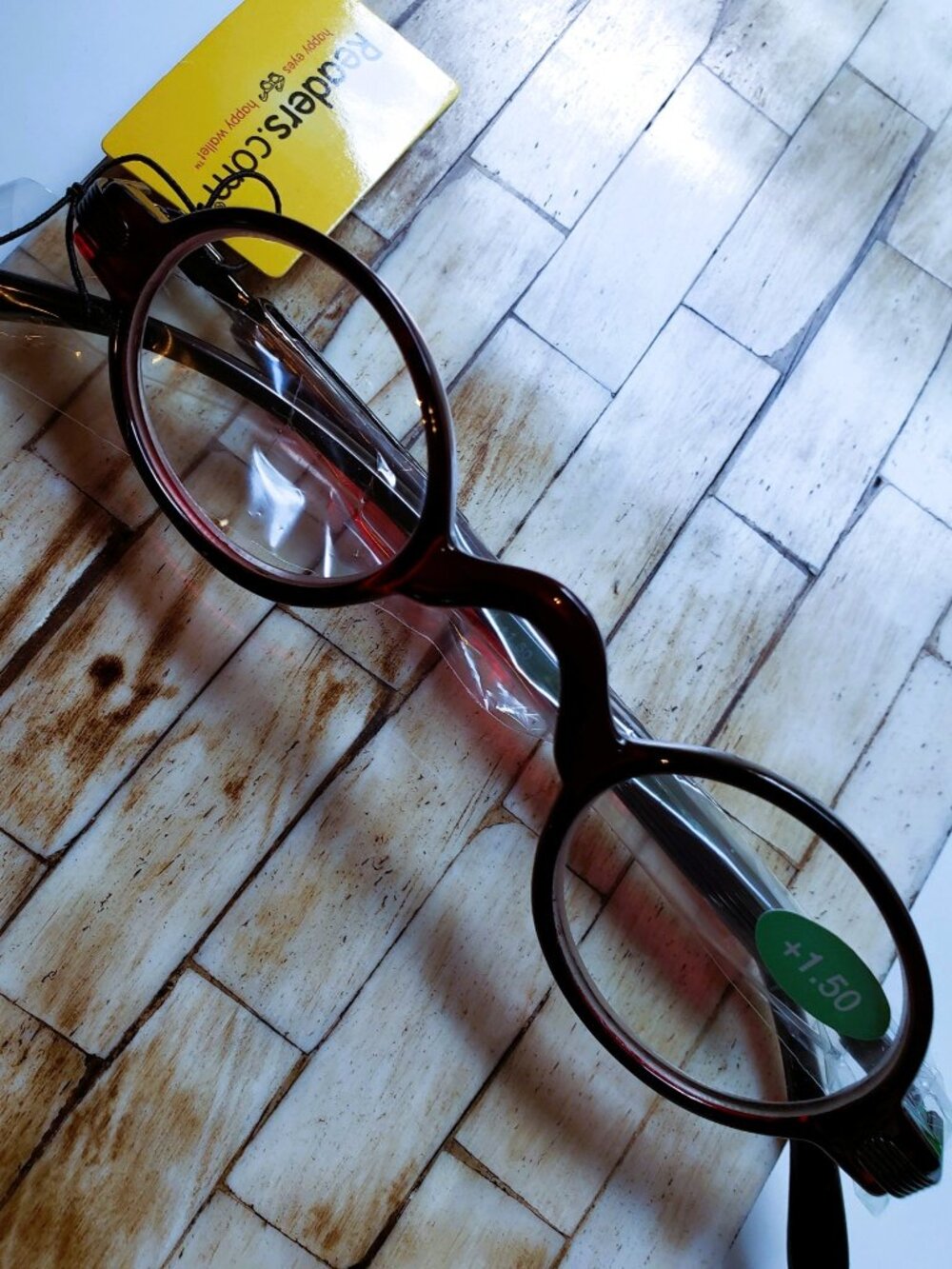 Readers.com The Sterling Round Reading Glasses Red +1.50 Very Narrow Fit Vintage